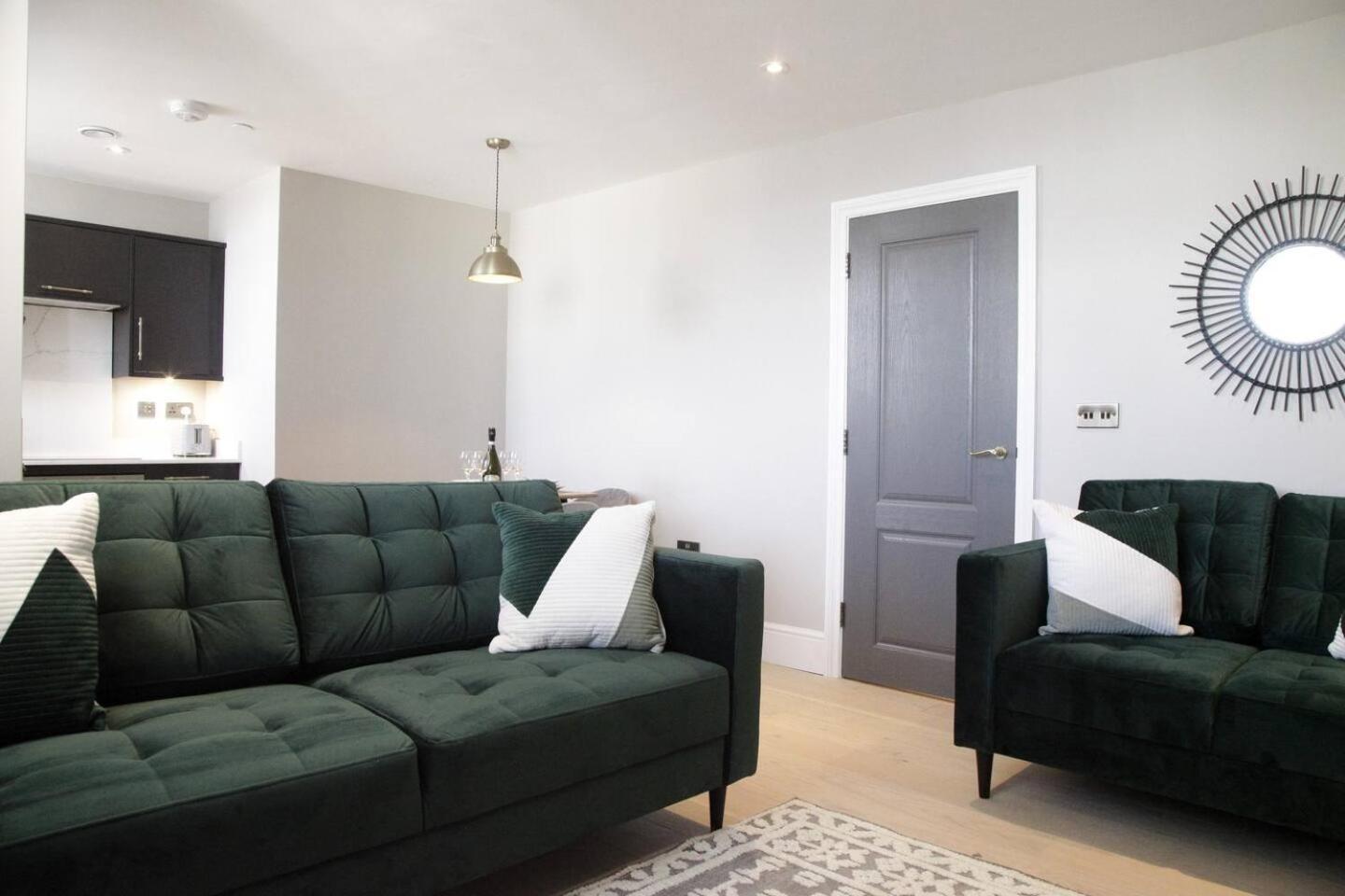 Pass The Keys Apartment 3 Old Conservative Club In Historic Town Caernarfon Exteriör bild