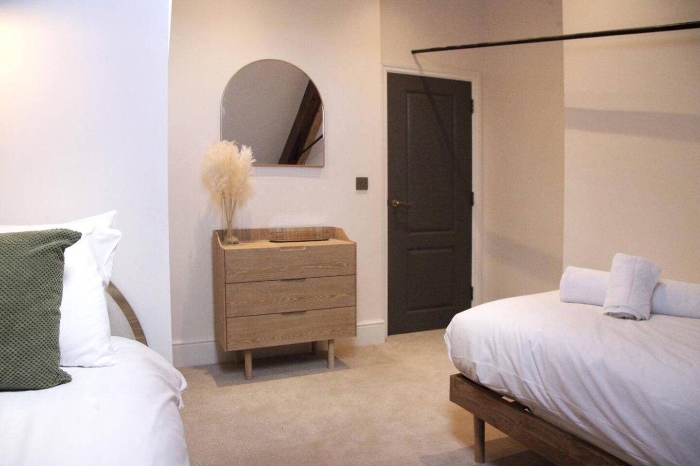 Pass The Keys Apartment 3 Old Conservative Club In Historic Town Caernarfon Exteriör bild